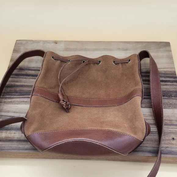 Lucky Brand 100% Real Leather Bucket Bag, Like New Condition - Picture 2 of 7